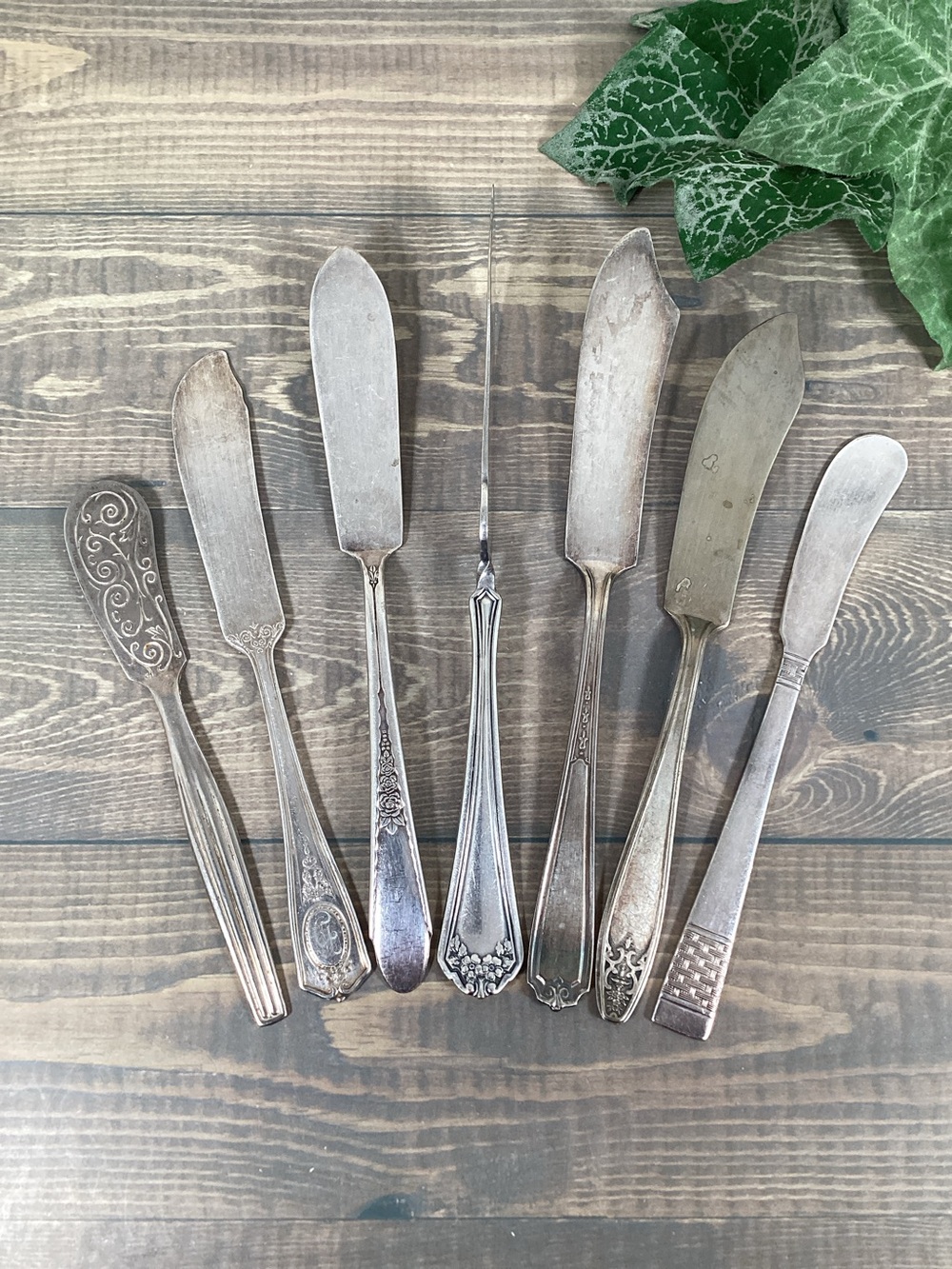 Collection of 7 Vintage Silverplate Butter Knives, Lot